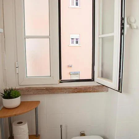Ola ! Lightning Quiet View Garden 10mn Airport Apartment